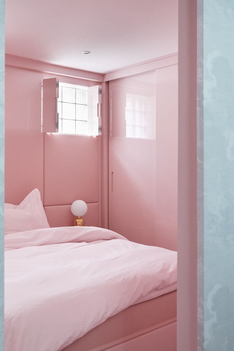 dormitor pastel roz